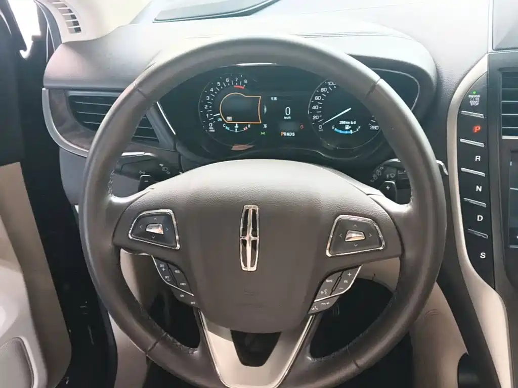 Lincoln MKC 2019 — фото 11