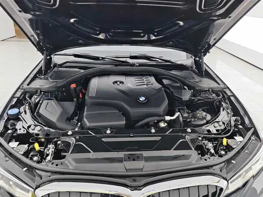BMW 3 Series 2022 — фото 10