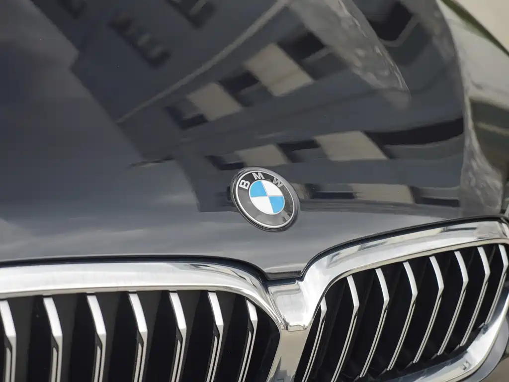 BMW 5 Series 2024 — фото 11