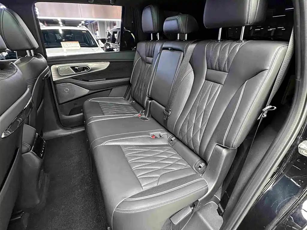 GAC Trumpchi GS8 2024 — фото 29