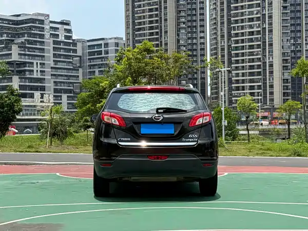 GAC Trumpchi GS5 2014