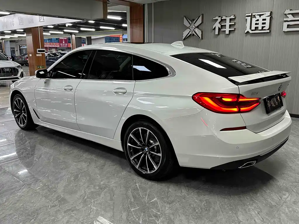 BMW 6 Series GT 2023 — фото 10