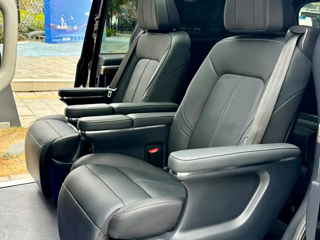 GAC Motor Trumpchi M8 2021 — фото 28