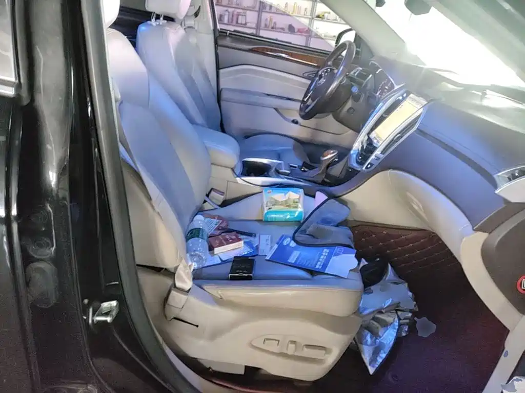 Cadillac SRX 2015 — фото 25