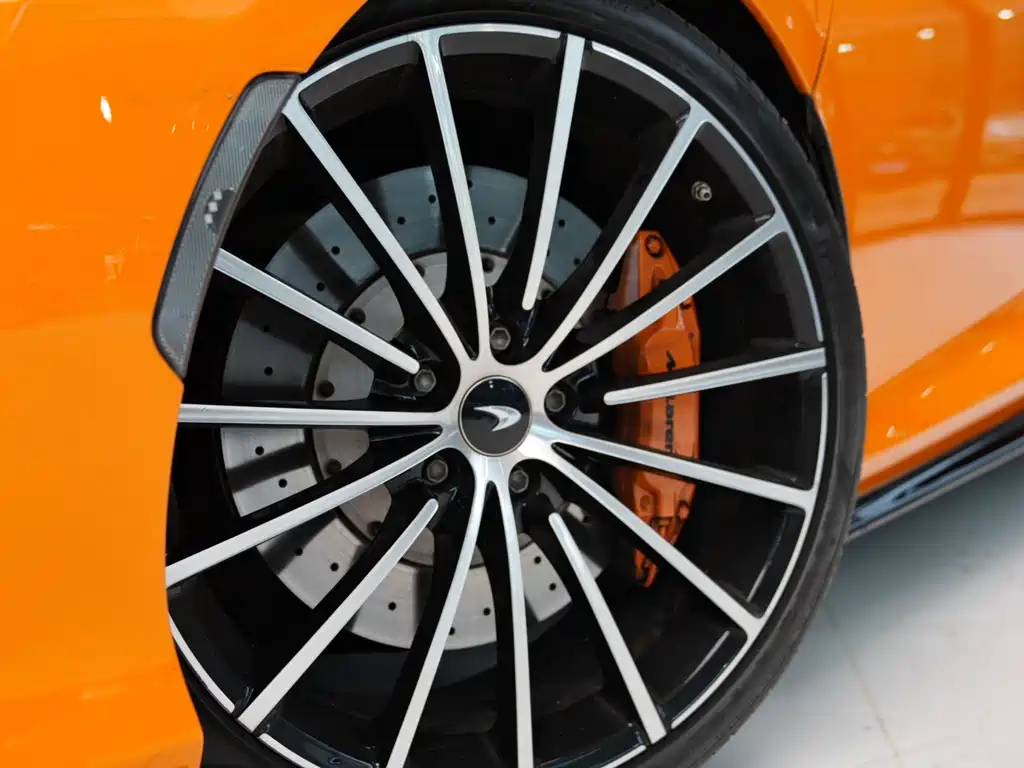 McLaren GT 2021 — фото 13