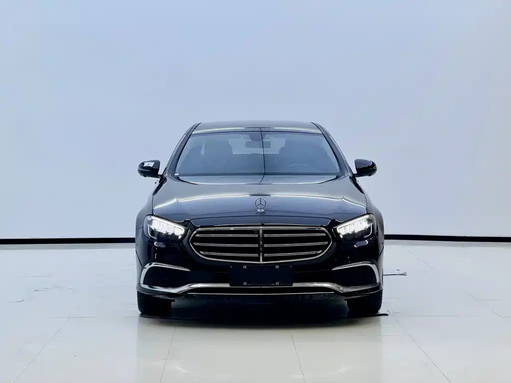 Mercedes-Benz E-Class 2023 — фото 2