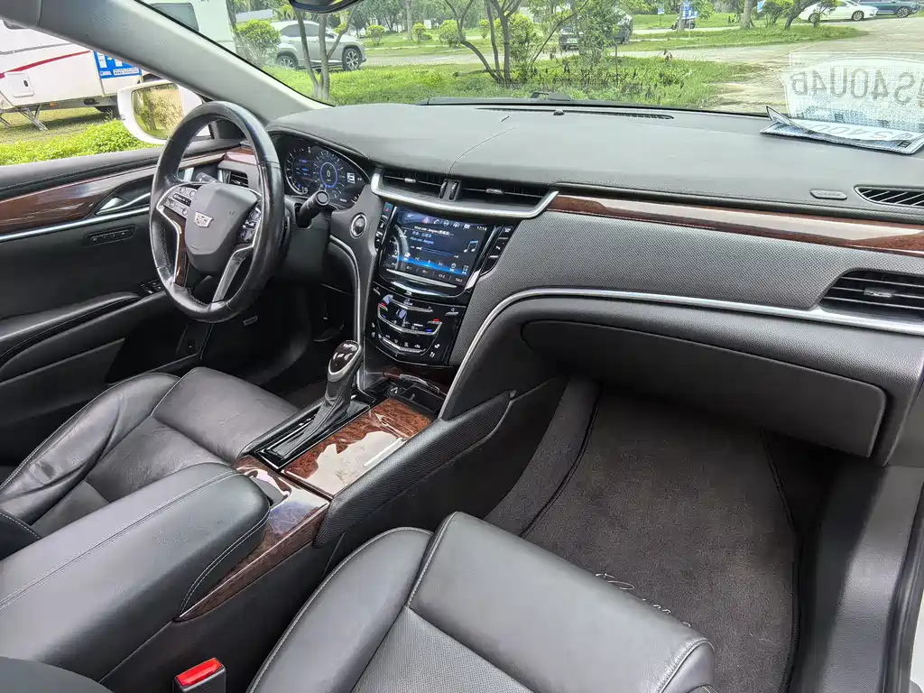 Cadillac XTS 2017 — фото 15