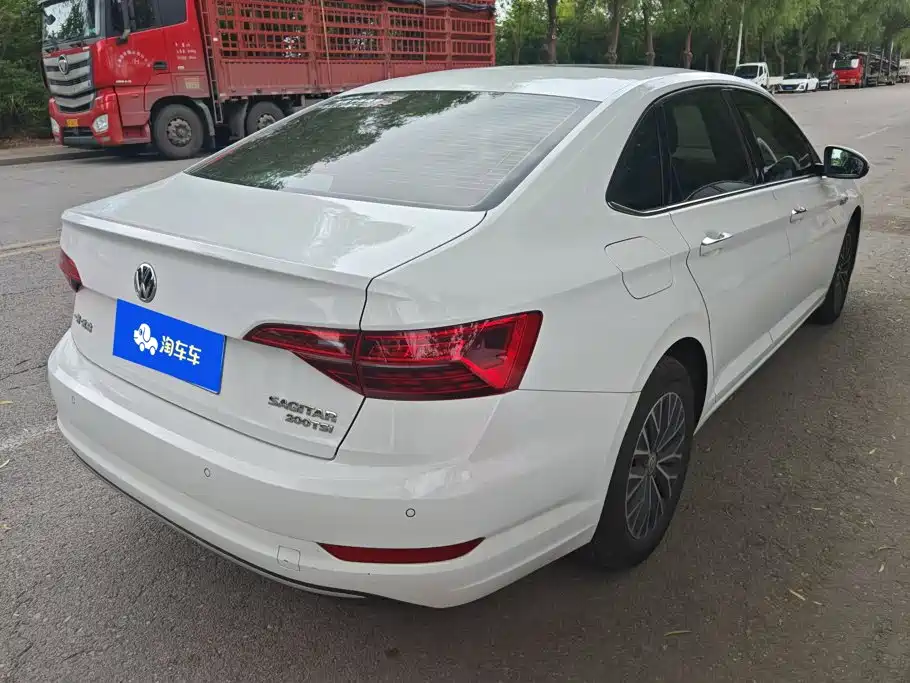 Volkswagen Sagitar 2020