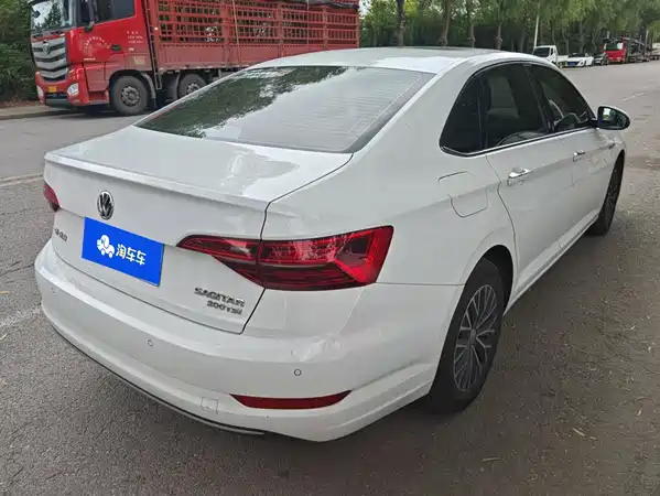 Volkswagen Sagitar 2020