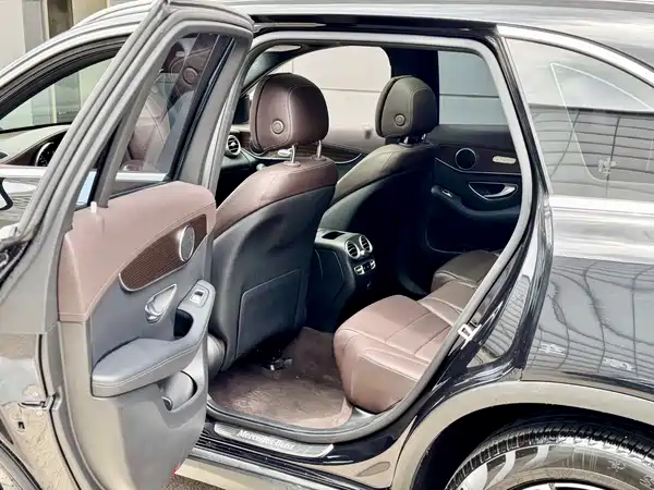 Mercedes-Benz GLC 2021