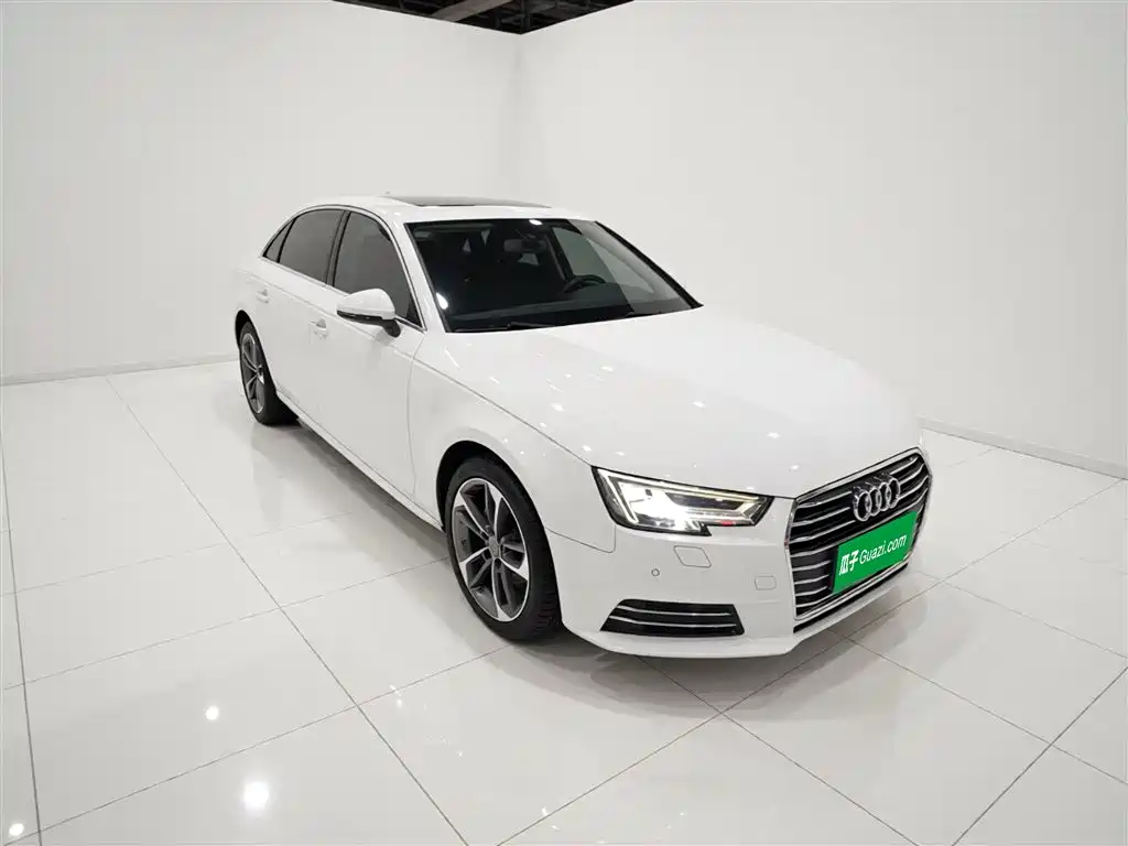 Audi A4L 2019 — фото 23