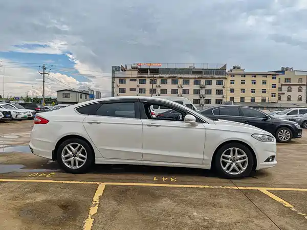 Ford Mondeo 2014