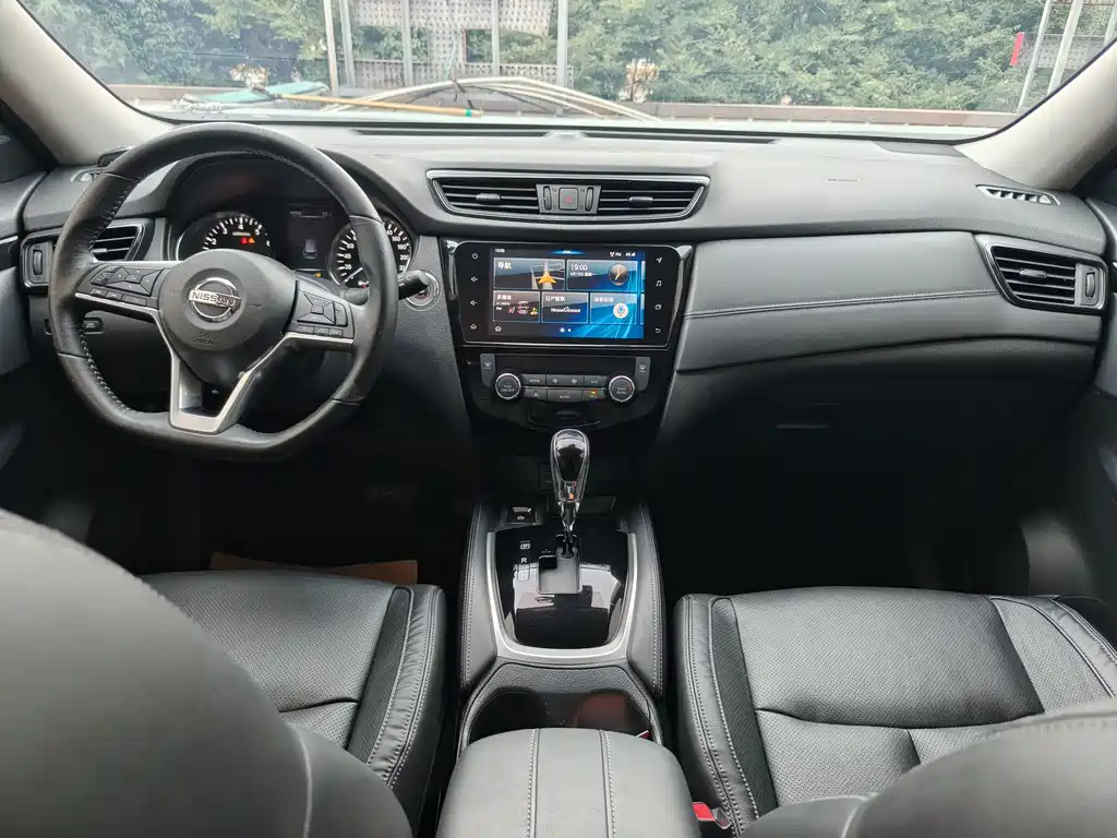 Nissan X-Trail 2019 — фото 10