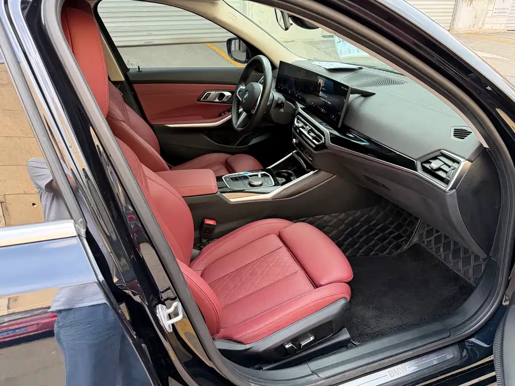 BMW i3 2024