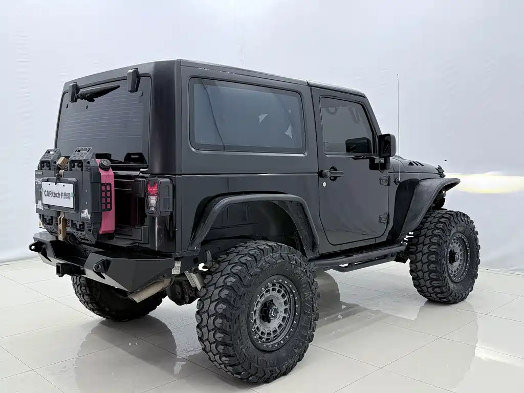 Jeep Wrangler 2014 — фото 14
