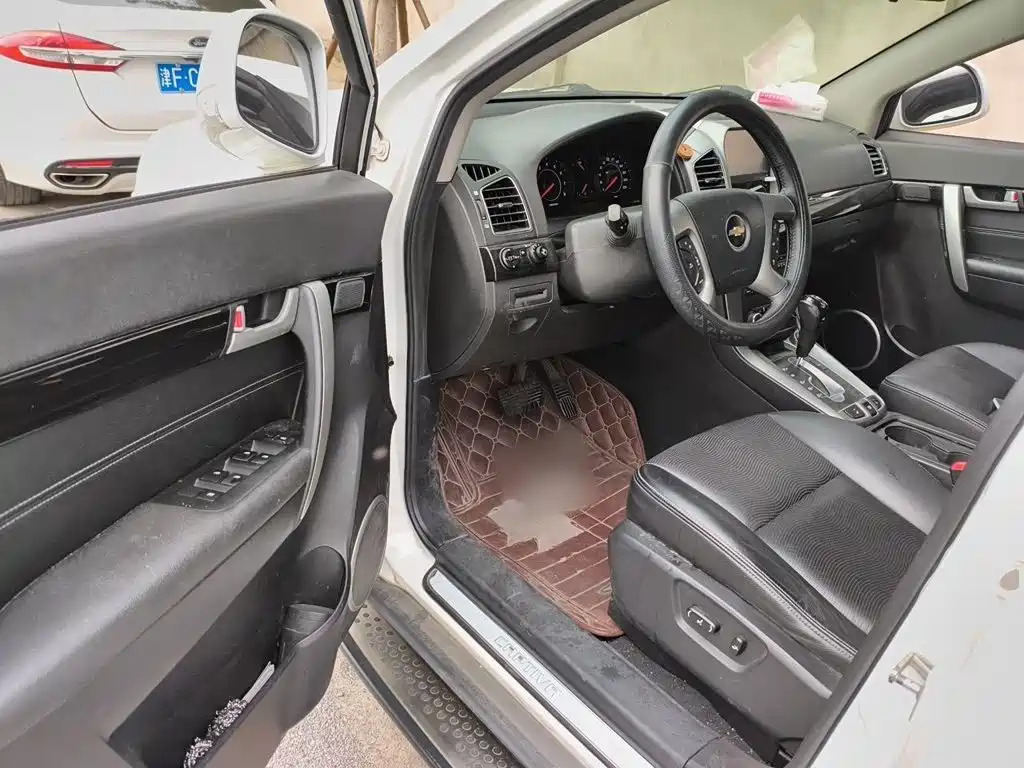 Chevrolet Captiva 2015 — фото 14