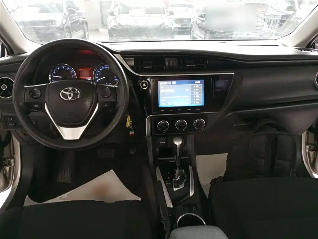 Toyota Corolla 2018 — фото 6