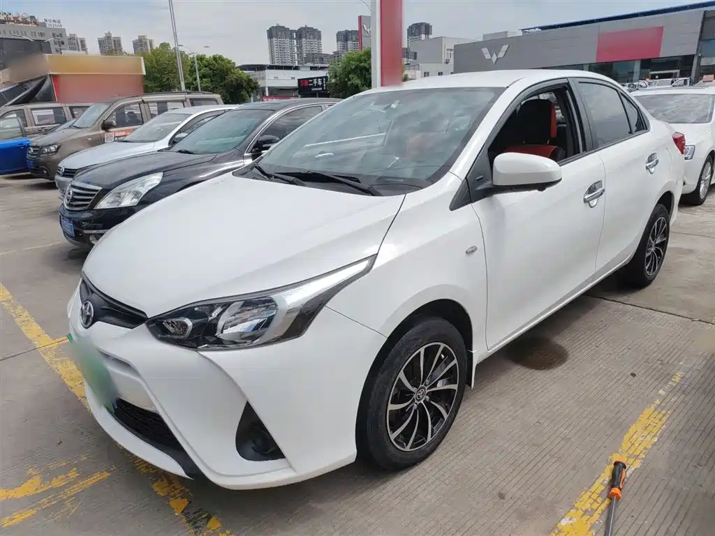 Toyota Yaris L 2019 — фото 2