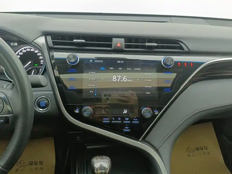 Toyota Camry 2020 — фото 13