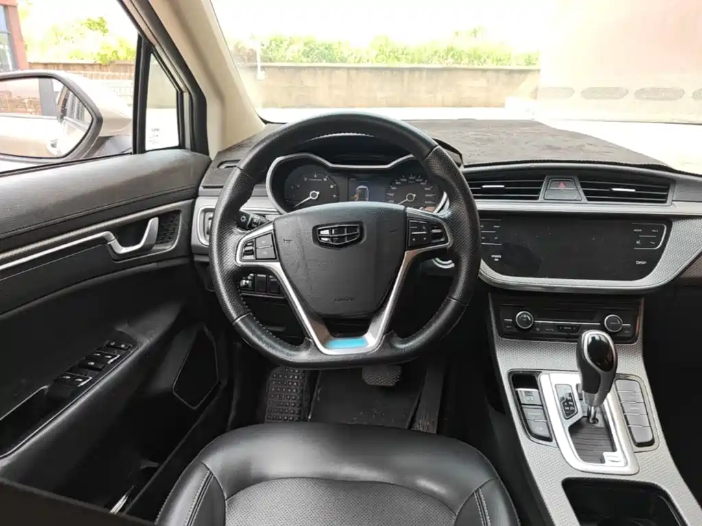Geely Emgrand GS 2018 — фото 11