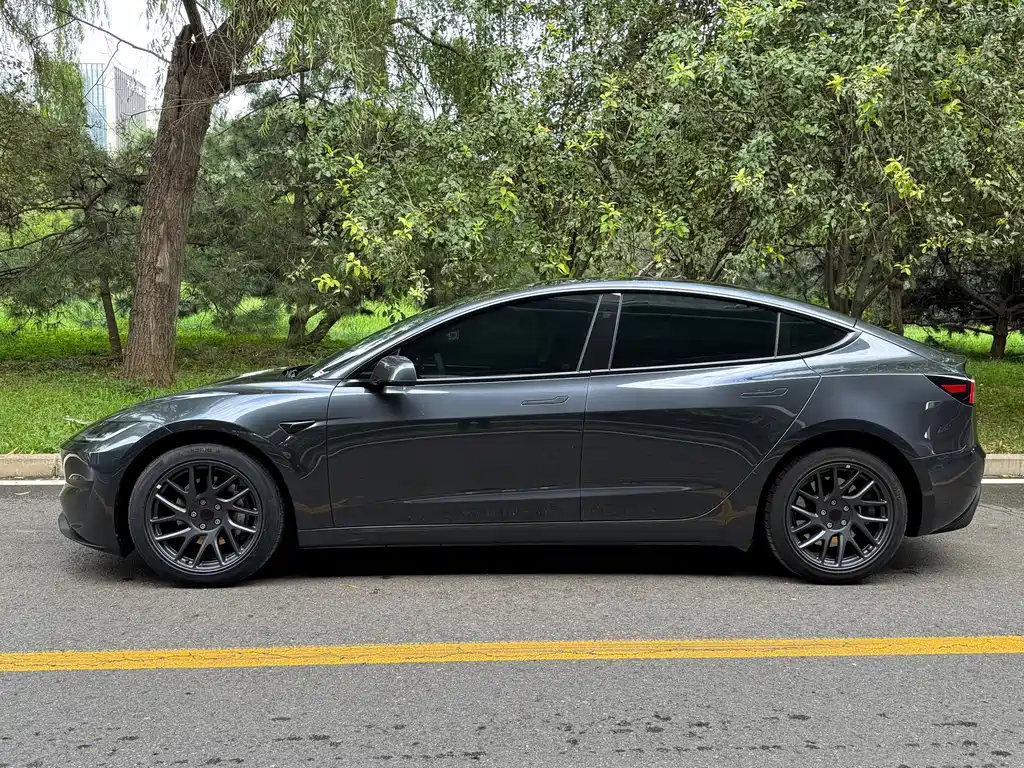 Tesla Model 3 2024 — фото 4