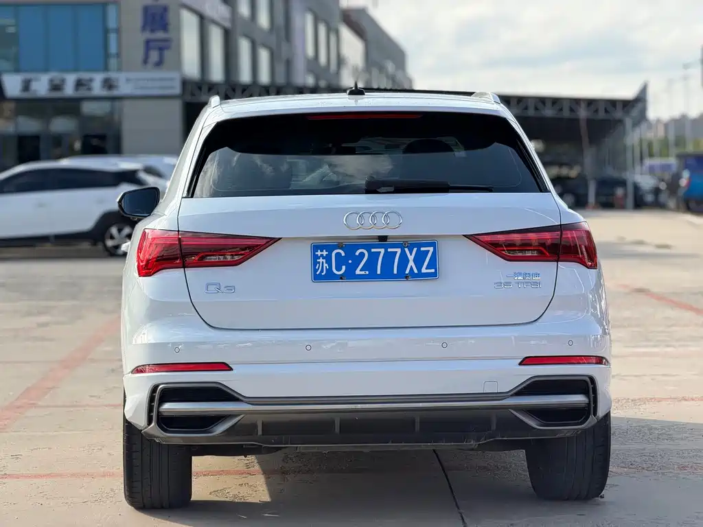 Audi Q3 2022 — фото 4