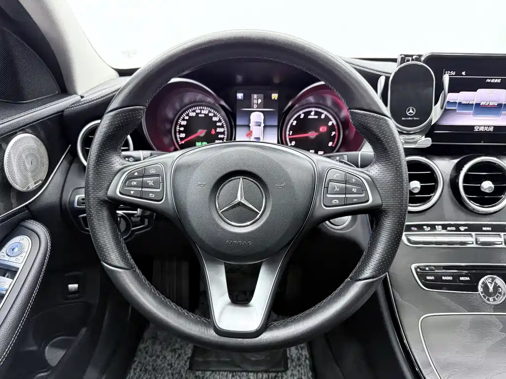 Mercedes-Benz C-Class 2018 — фото 5