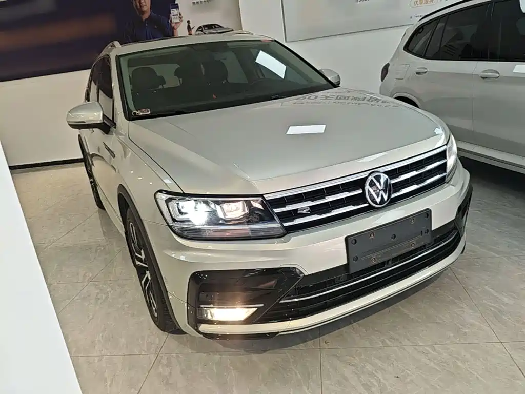 Volkswagen Tiguan L 2021 — фото 4