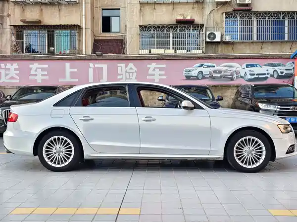 Audi A4L 2015