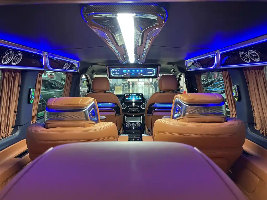 Mercedes-Benz Vito 2024 — фото 16