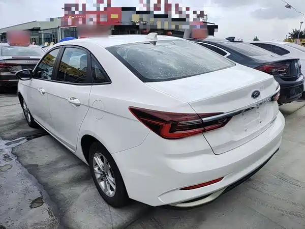 Ford Escort 2021