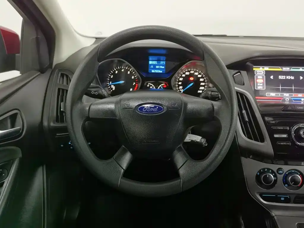 Ford Focus 2013 — фото 11