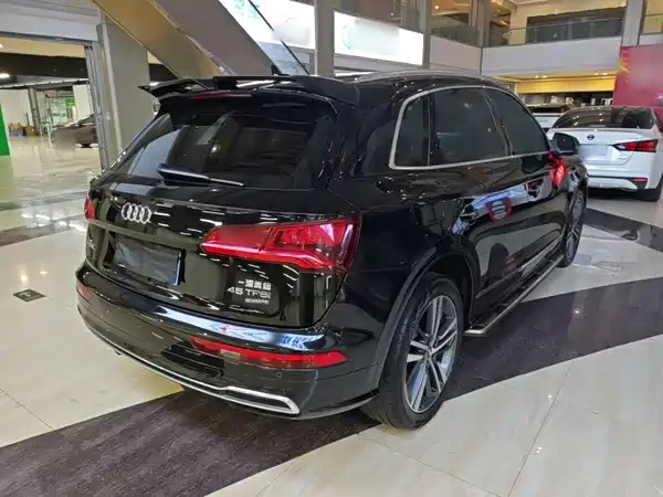 Audi Q5L 2021