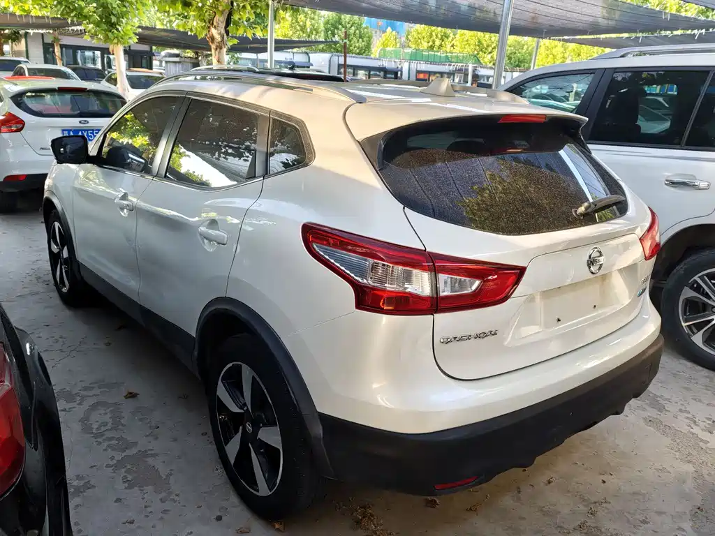 Nissan Qashqai 2017 — фото 9