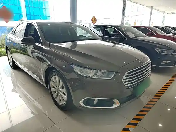 Ford Taurus 2017