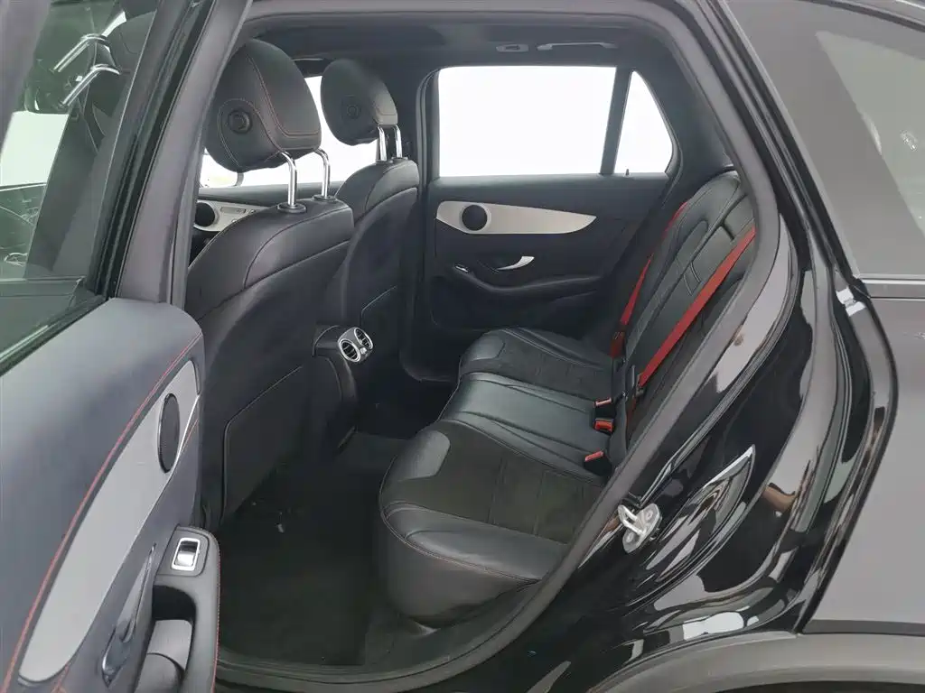 Mercedes-Benz GLC AMG 2018 — фото 15