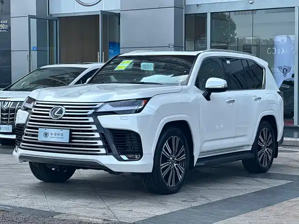 Lexus LX 2025