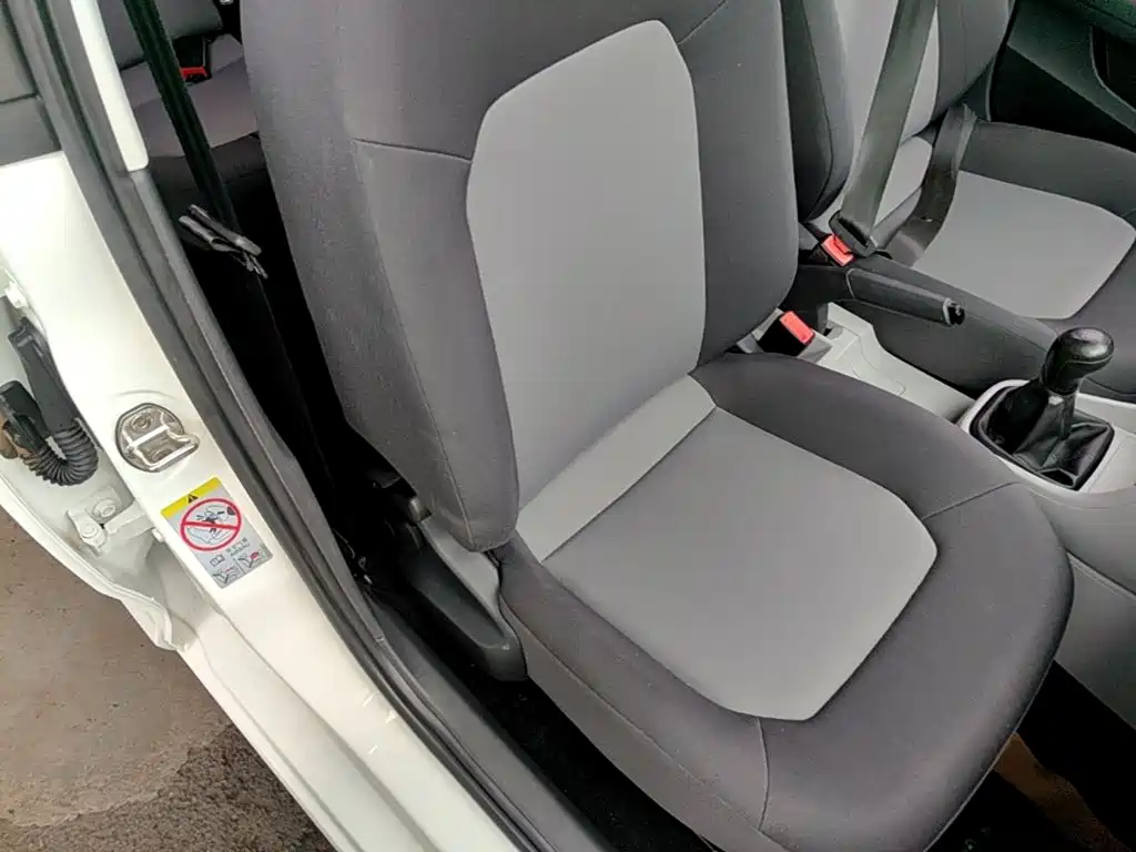 Skoda Rapid 2016 — фото 25