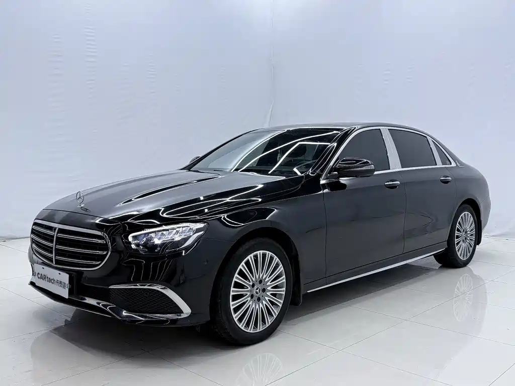 Mercedes-Benz E-Class 2022 — фото 1