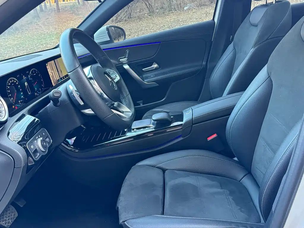 Mercedes-Benz A-Class 2023 — фото 8