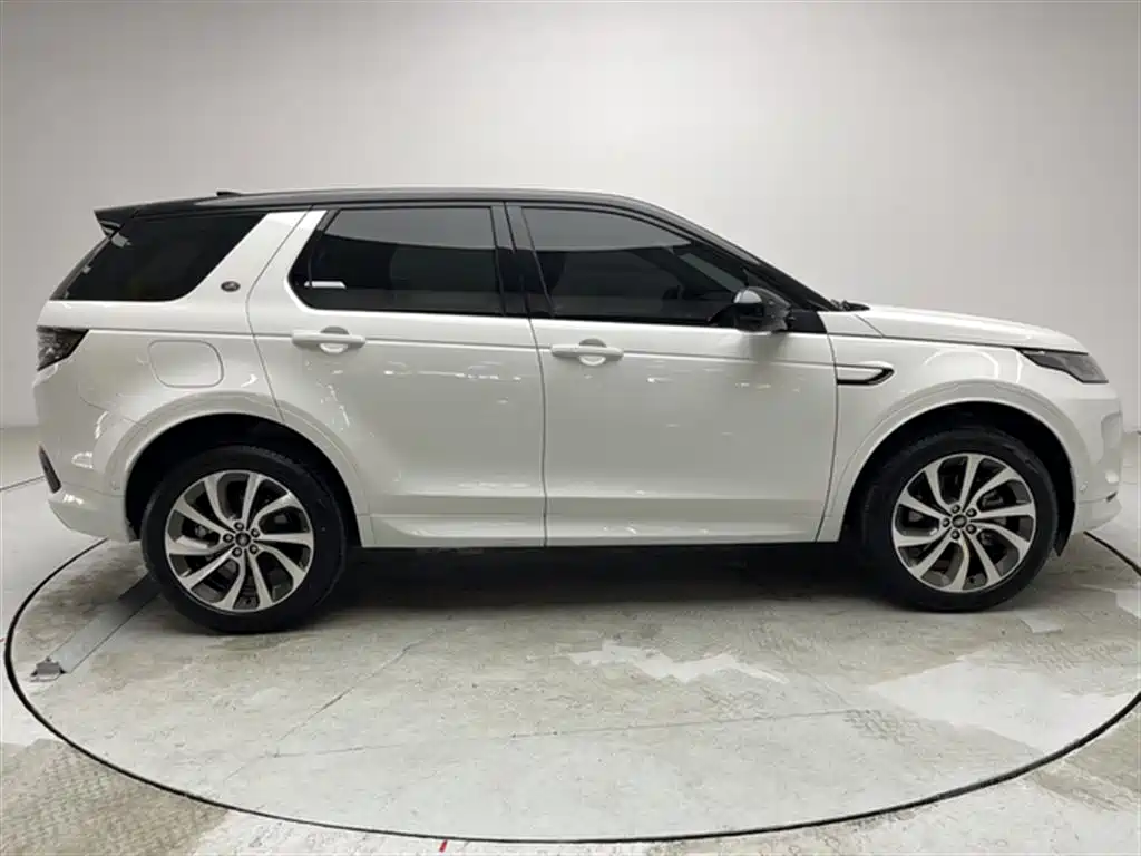 Land Rover Discovery Sport 2023 — фото 18