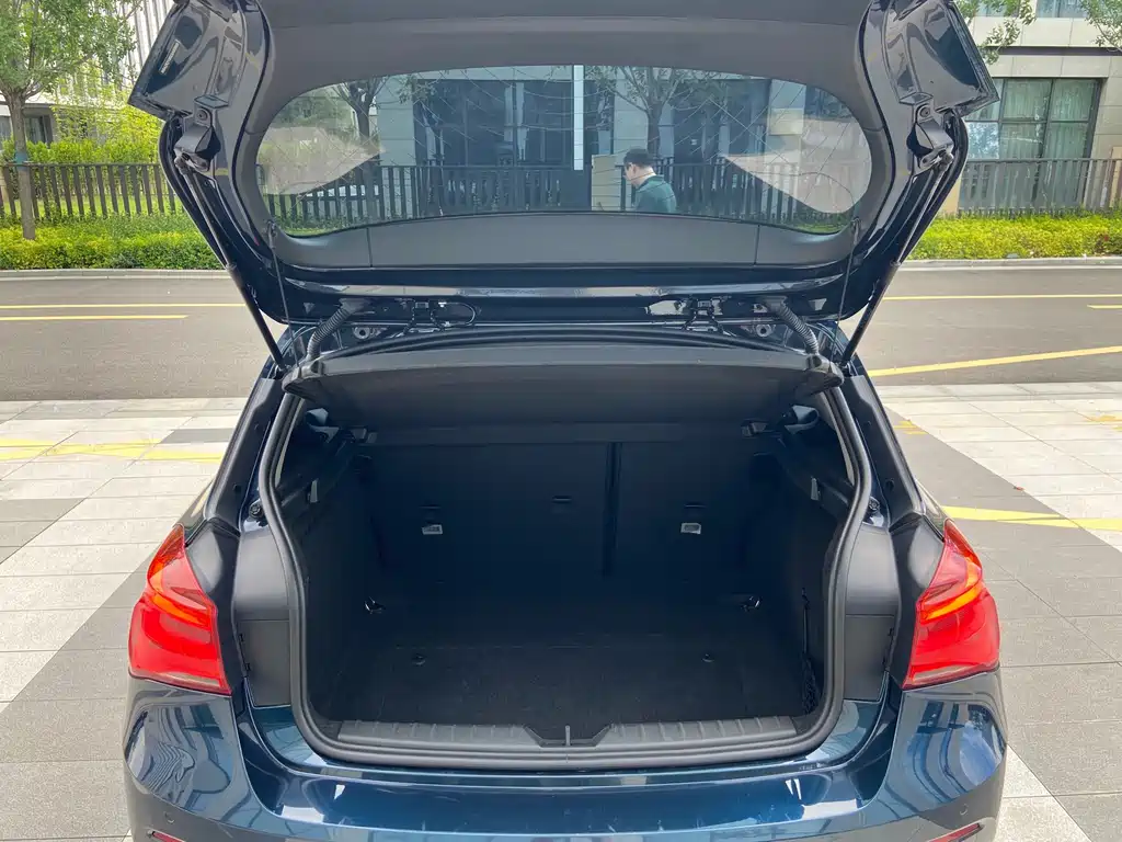 BMW 1 Series 2015 — фото 18