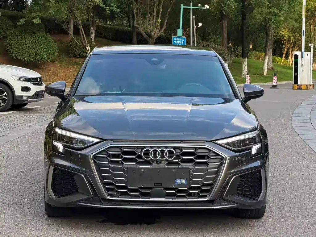 Audi A3 2023 — фото 2