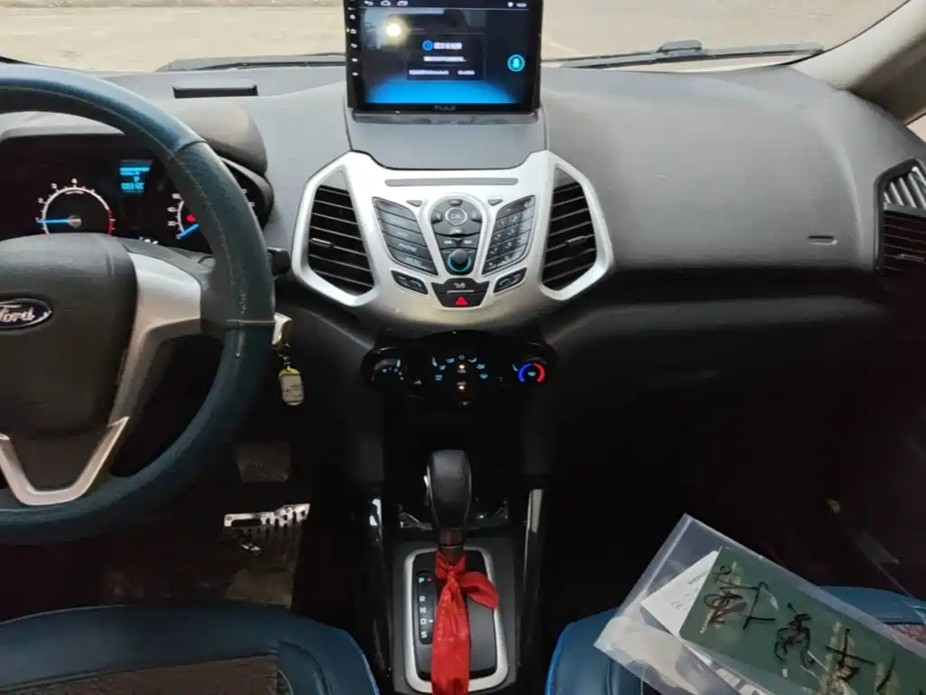 Ford EcoSport 2017 — фото 13