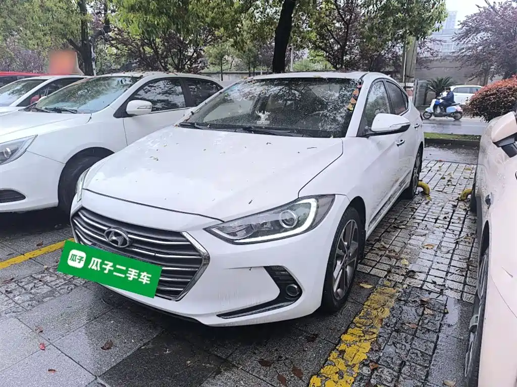Hyundai Elantra 2018 — фото 2
