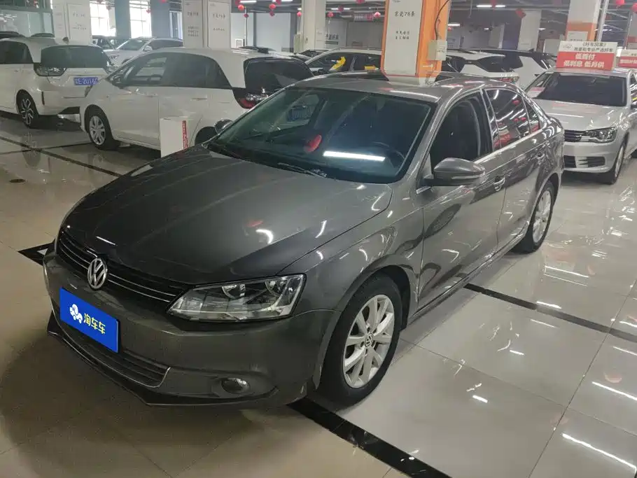 Volkswagen Sagitar 2012