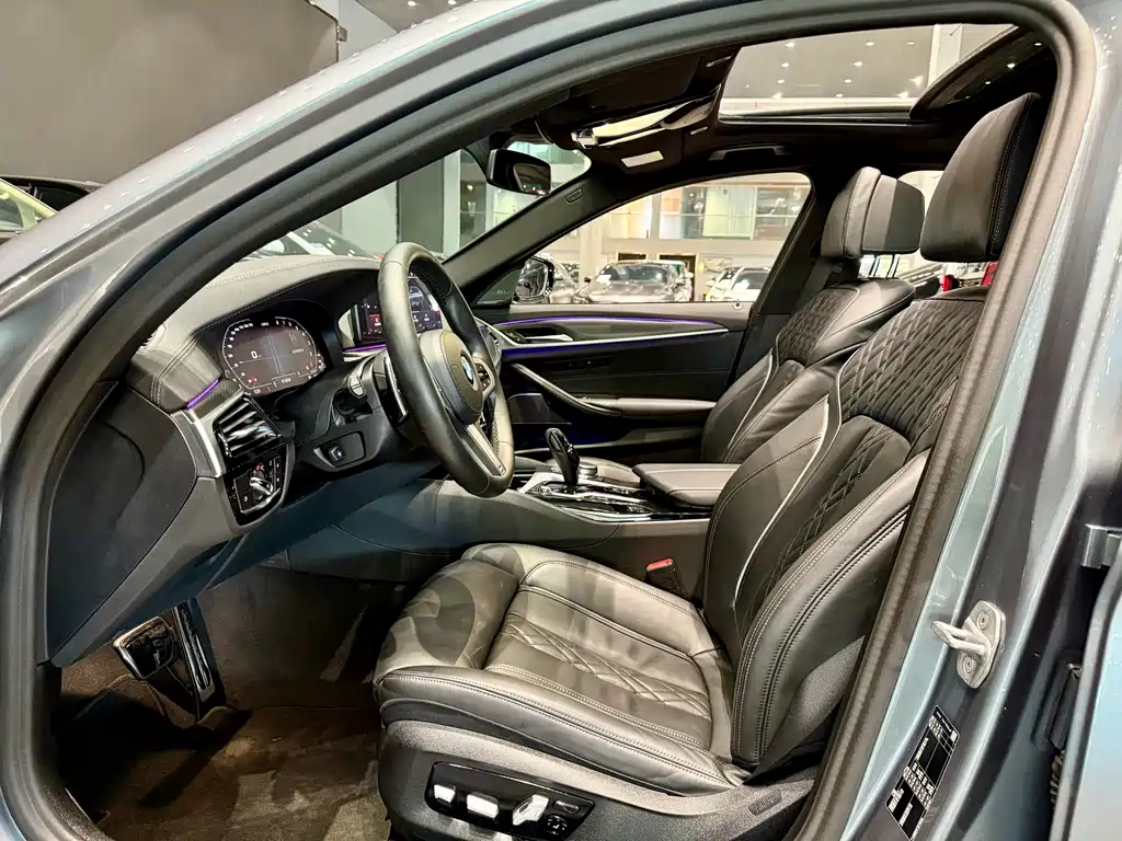 BMW 5 Series 2021