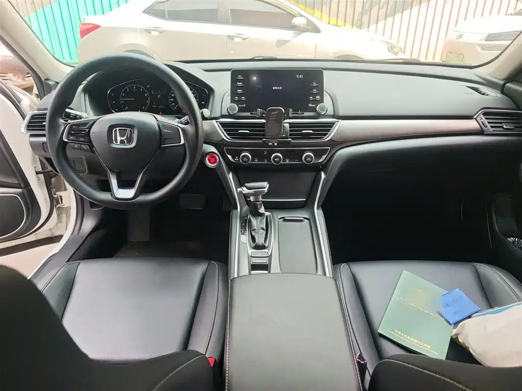Honda Inspire 2019 — фото 13