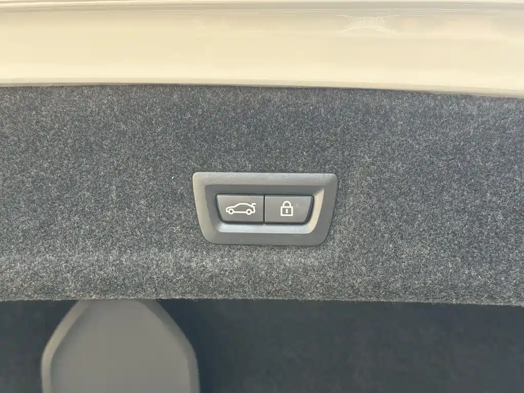 BMW 3 Series 2022 — фото 10