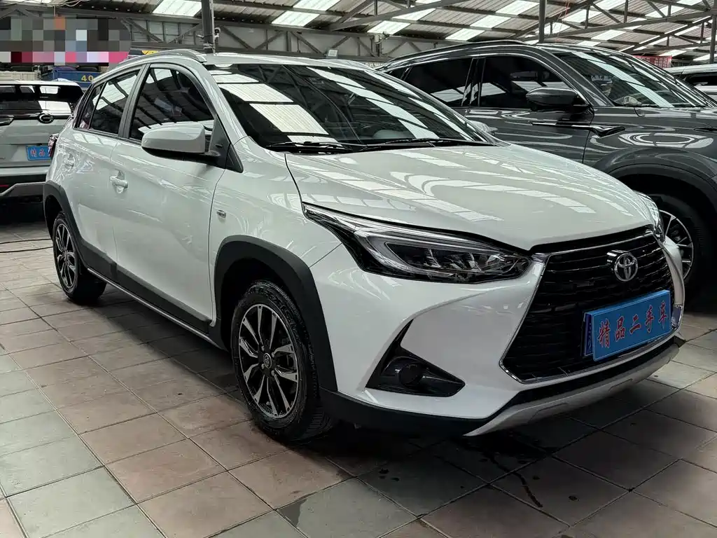 Toyota Yaris L 2022